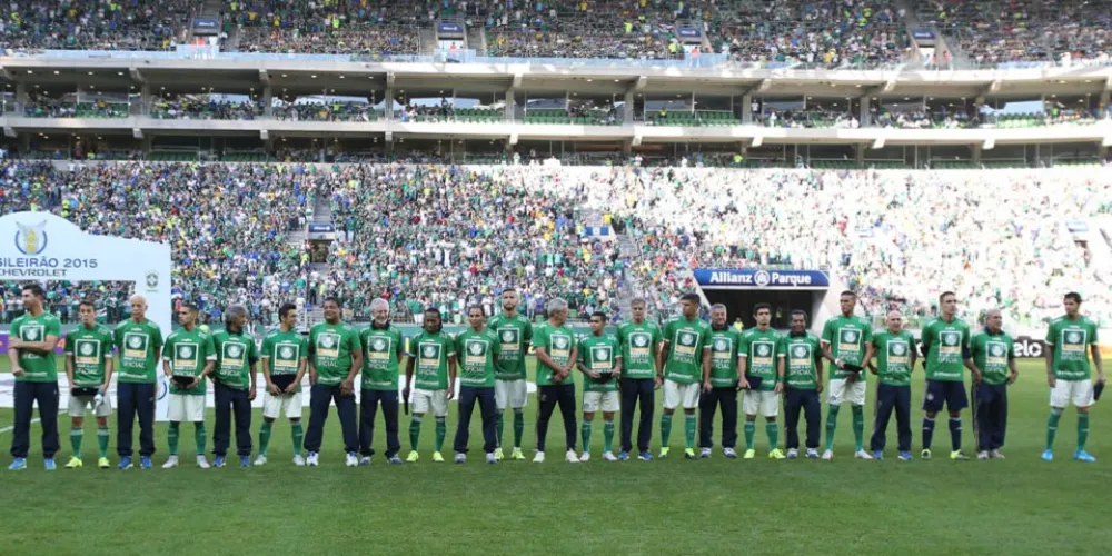Imagem ilustrativa da imagem Atlético-PR encara Palmeiras em estádio lotado