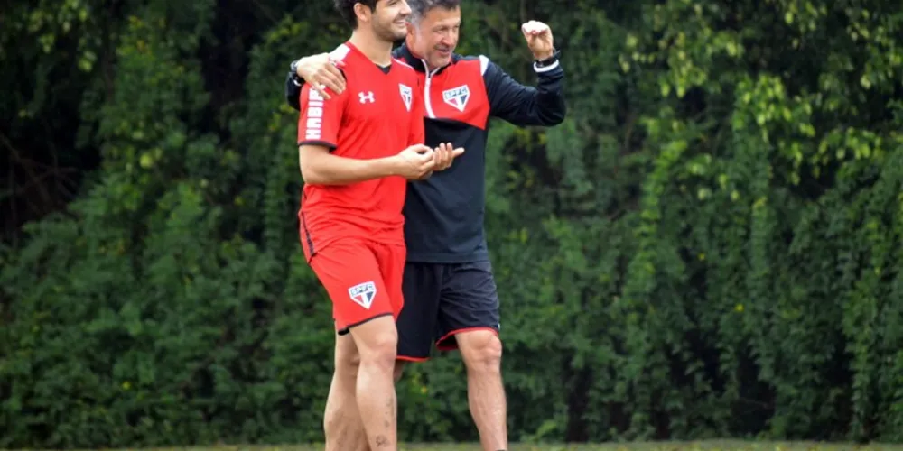 Imagem ilustrativa da imagem Osorio relaciona 19 jogadores para duelo contra o Vasco