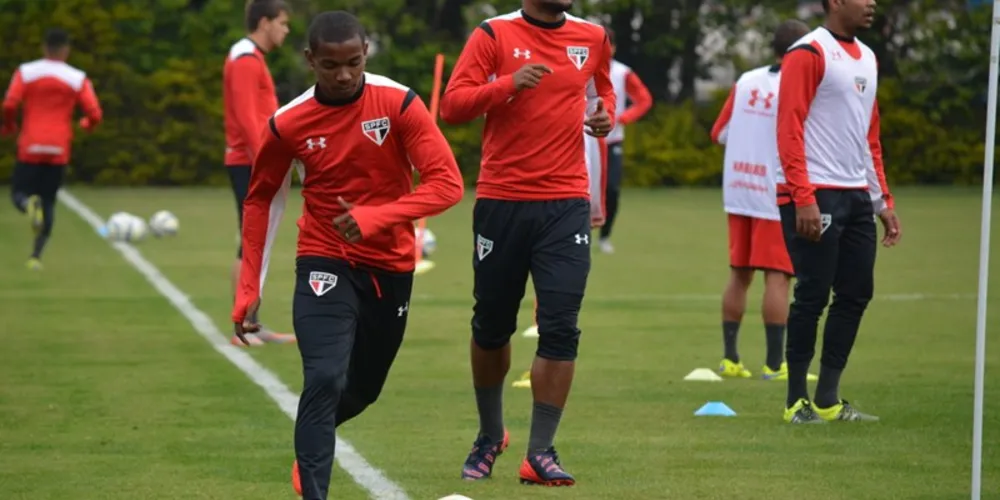 Imagem ilustrativa da imagem São Paulo ganha opções táticas para domingo