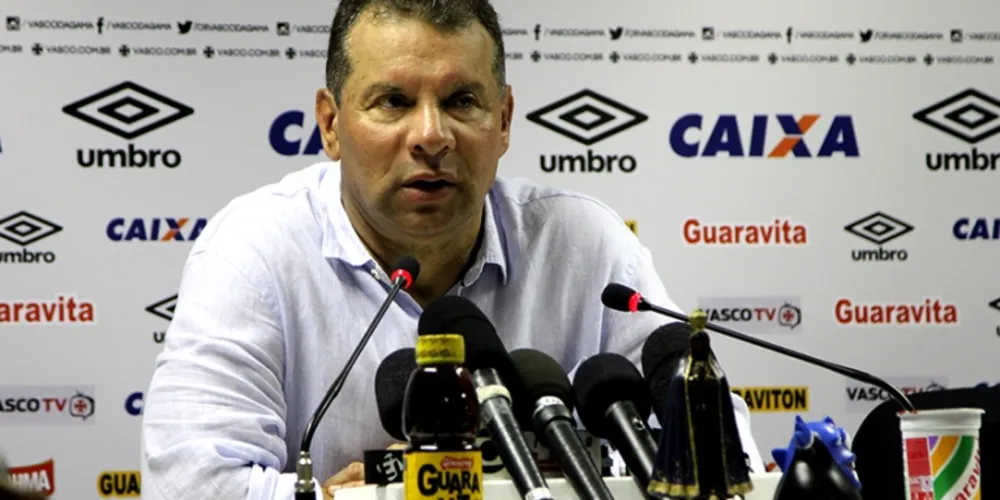 Imagem ilustrativa da imagem Celso Roth elogia reforços e avalia preparação no Vasco