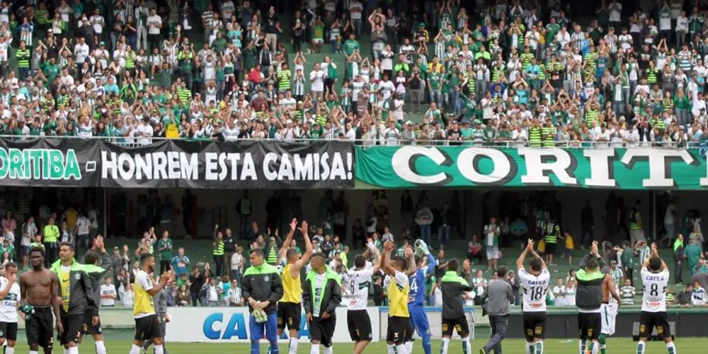 Imagem ilustrativa da imagem Coritiba celebra sequência de vitórias no Brasileirão