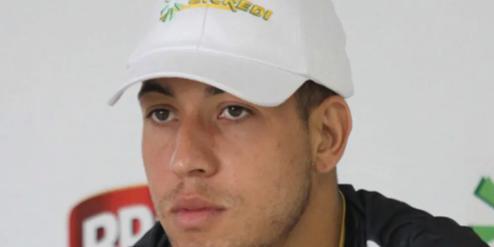 Imagem ilustrativa da imagem Operário confirma retorno do lateral Julinho