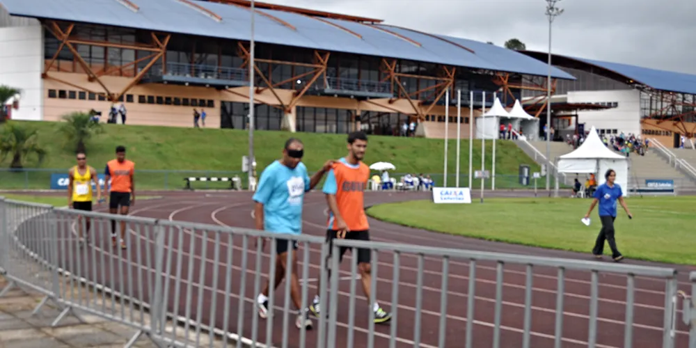 Imagem ilustrativa da imagem Paratletismo da Apadevi conquista 24 ouros em Maringá