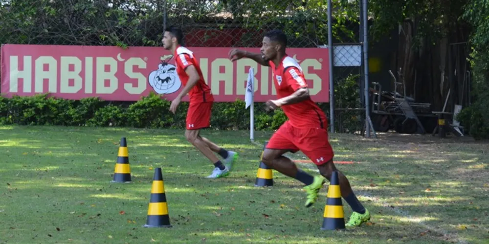 Imagem ilustrativa da imagem São Paulo treina forte para enfrentar o Avaí fora de casa