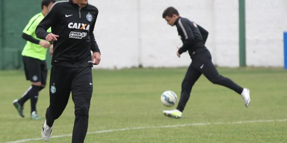 Imagem ilustrativa da imagem Coritiba tem retornos para encarar o Internacional
