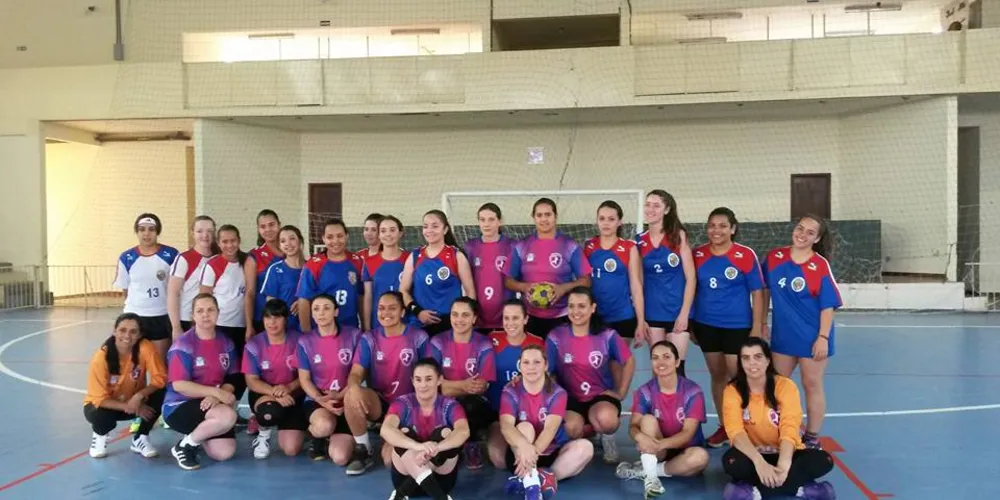 Imagem ilustrativa da imagem Meninas do handebol defendem Piraí na fase final dos JAPs