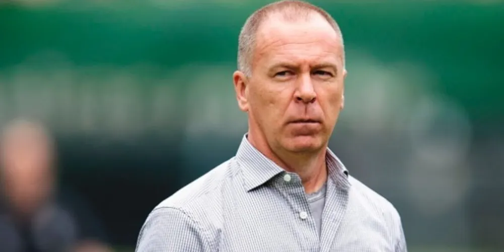 Imagem ilustrativa da imagem Mano Menezes é o novo treinador do Cruzeiro