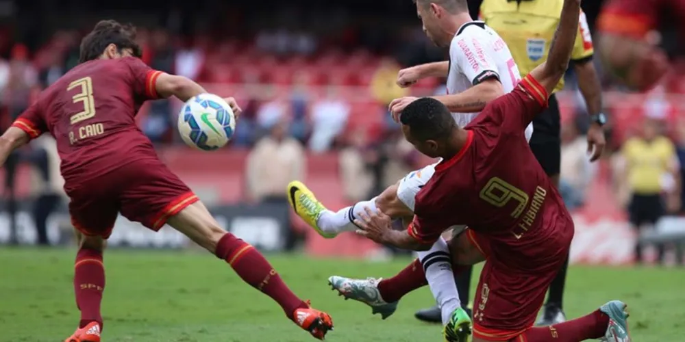 Imagem ilustrativa da imagem Na raça, Tricolor arranca empate heroico contra o Vasco