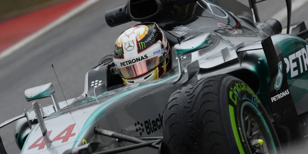 Imagem ilustrativa da imagem Hamilton vence GP dos EUA e garante tricampeonato