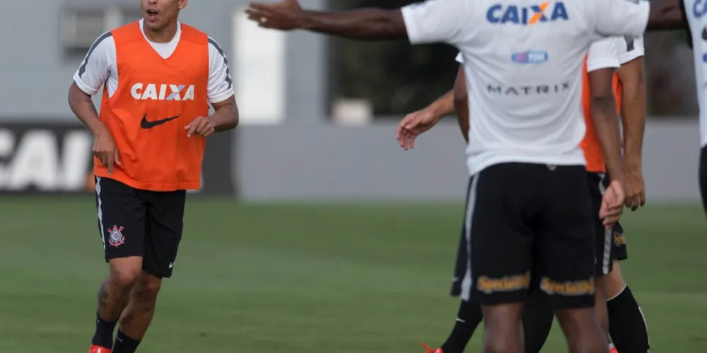 Imagem ilustrativa da imagem Perto dos 100 jogos, Jadson é homenageado pelo Corinthians