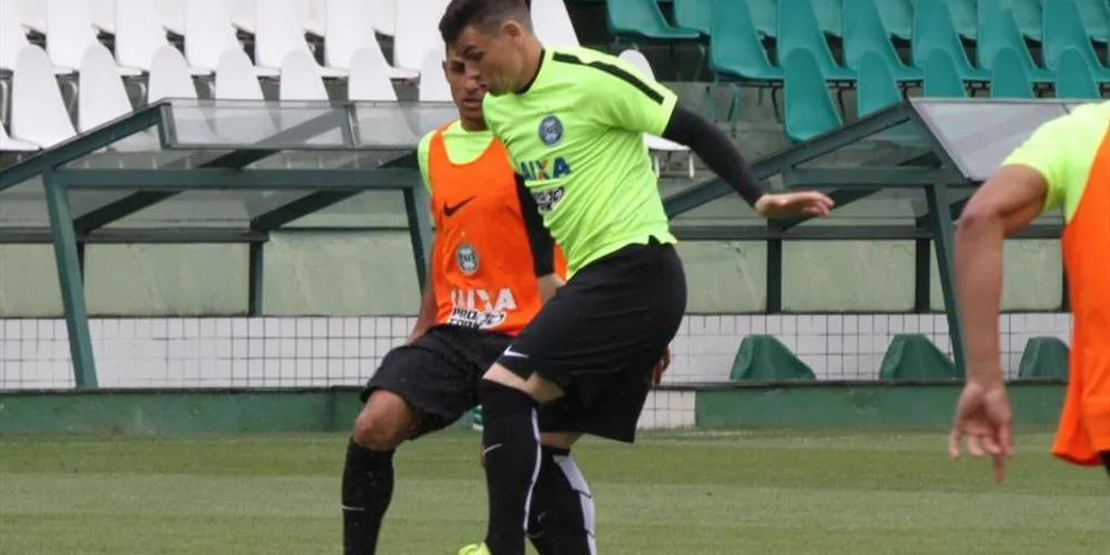 Imagem ilustrativa da imagem Com Ruy, Coritiba encara o São Paulo
