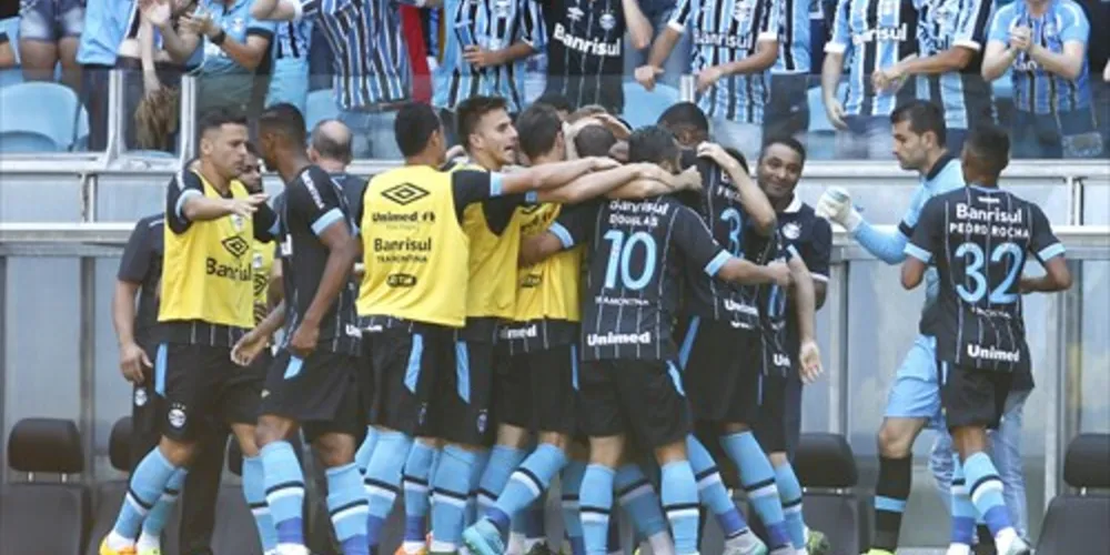 Imagem ilustrativa da imagem Grêmio bate o Galo e leva disputa pelo vice para a última rodada