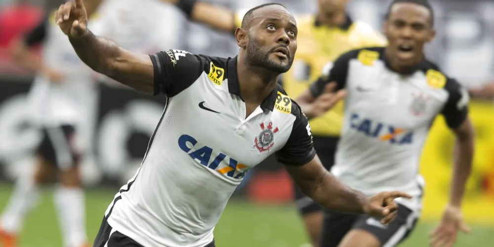 Imagem ilustrativa da imagem Tropeço do Galo hoje dá título nacional ao Corinthians