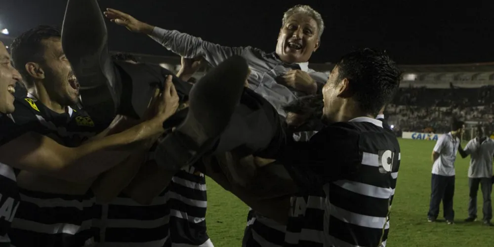 Imagem ilustrativa da imagem Corinthians empata com Vasco e é hexacampeão brasileiro