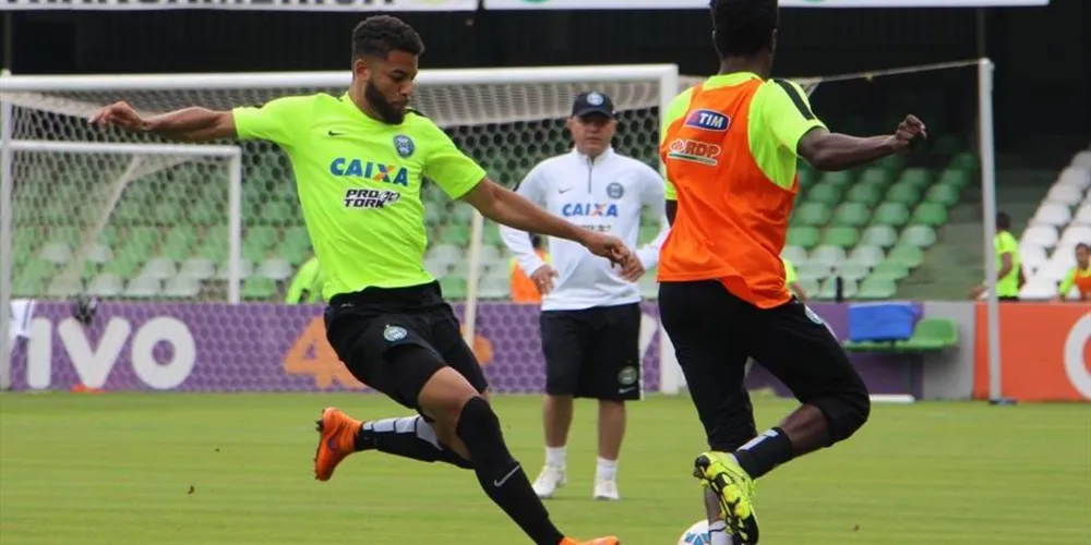 Imagem ilustrativa da imagem Coritiba mantém sequência de treinos para seguir na Série A