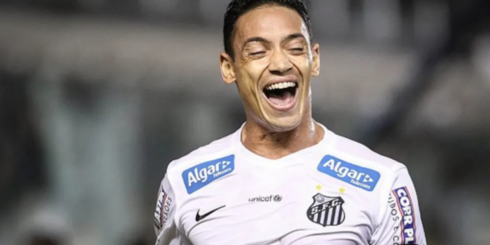 Imagem ilustrativa da imagem Em prévia de final, Santos vence Palmeiras na Vila Belmiro