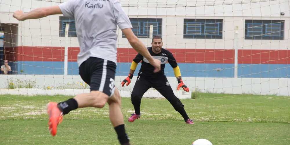 Imagem ilustrativa da imagem ‘Germano’ tem jogo-treino e Show de Prêmios