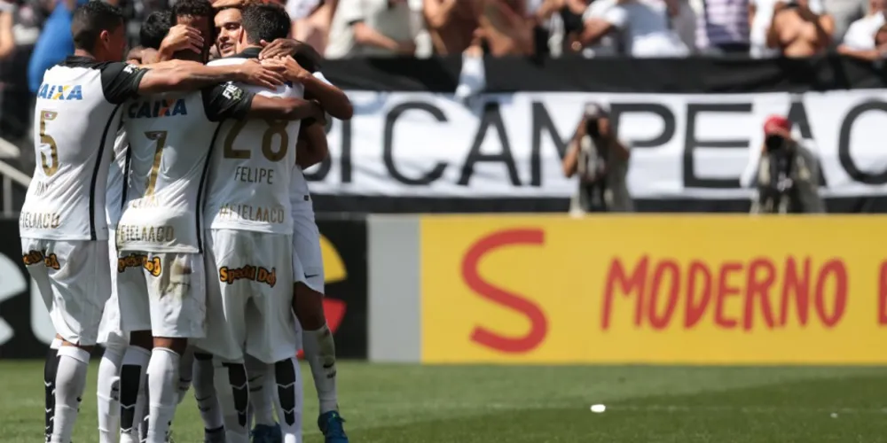 Imagem ilustrativa da imagem Corinthians domina seleção do Campeonato Brasileiro