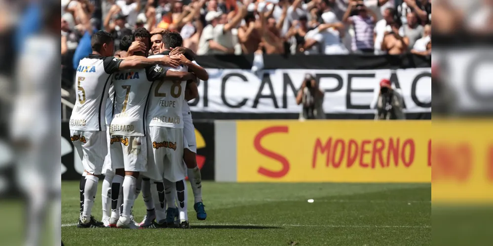 Imagem ilustrativa da imagem Corinthians domina seleção do Campeonato Brasileiro