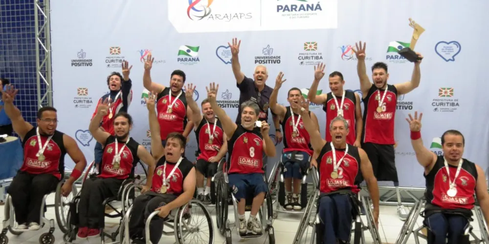 Imagem ilustrativa da imagem 'Tubarões' conquista o tetracampeonato dos Parajaps