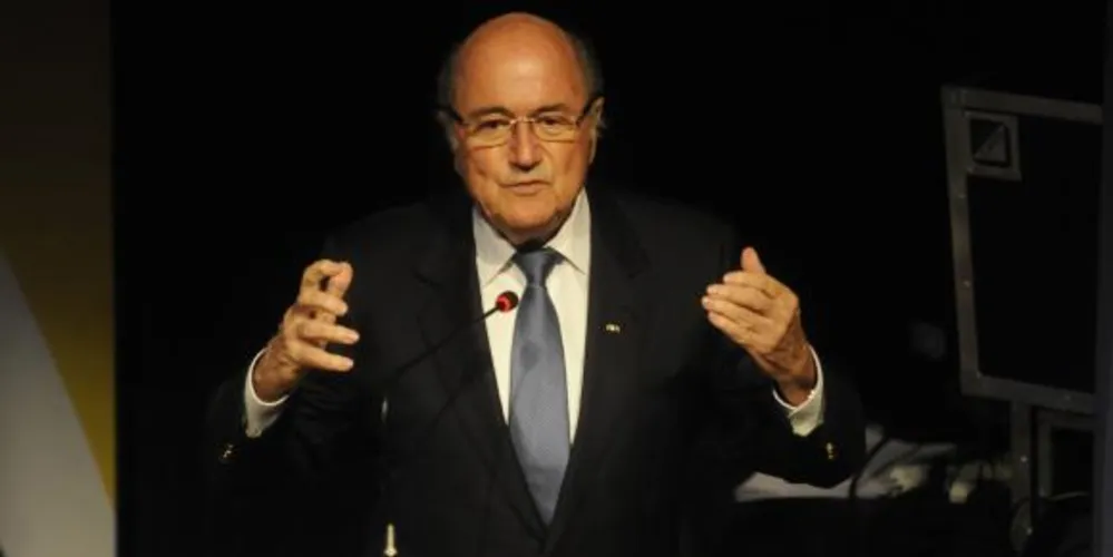 Imagem ilustrativa da imagem Blatter e Platini são suspensos por oito anos de atividades ligadas ao futebol
