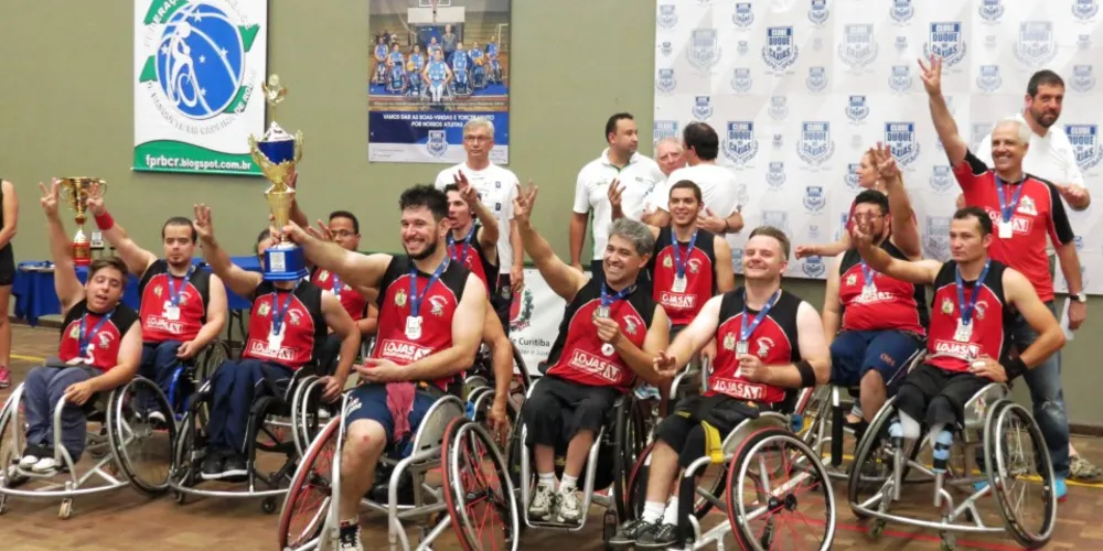 Imagem ilustrativa da imagem Tubarões conquistam o tricampeonato estadual