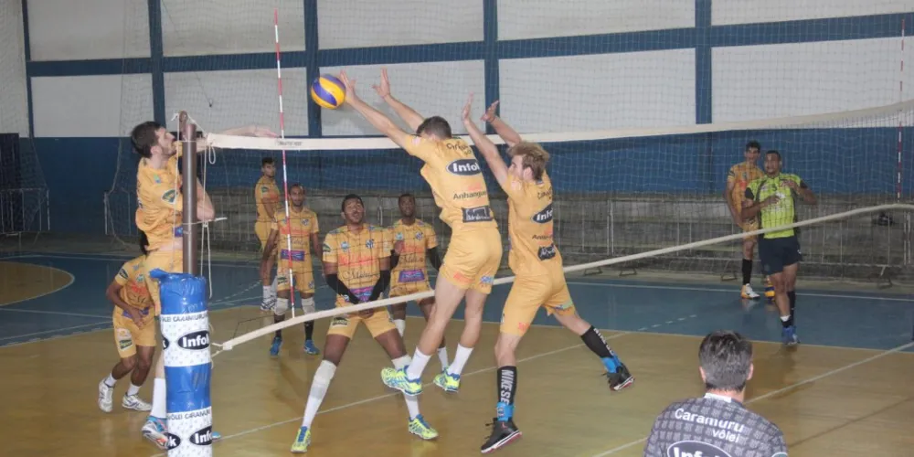 Imagem ilustrativa da imagem Caramuru Vôlei vence em casa e segue invicto na Superliga B