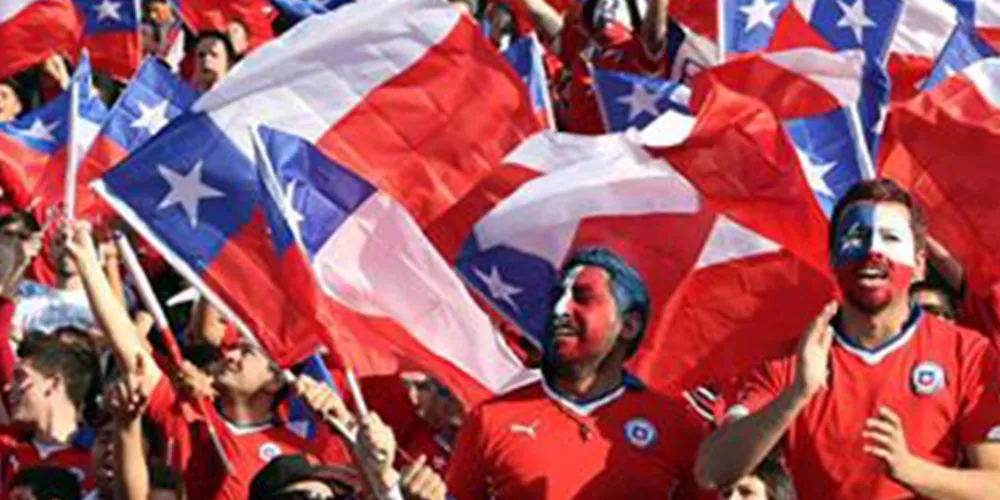Imagem ilustrativa da imagem Fifa multa federações de futebol por cantos homofóbicos de torcida