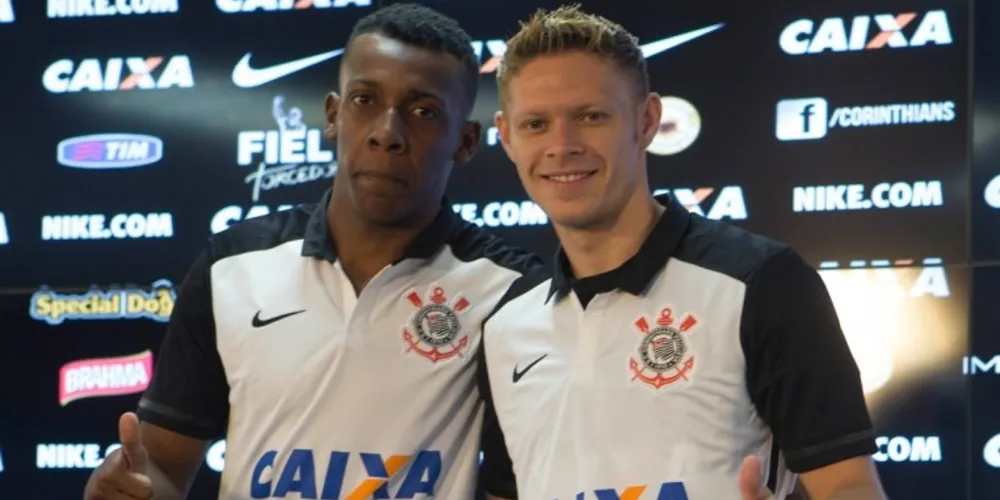 Imagem ilustrativa da imagem Moisés e Marlone são apresentados no Corinthians