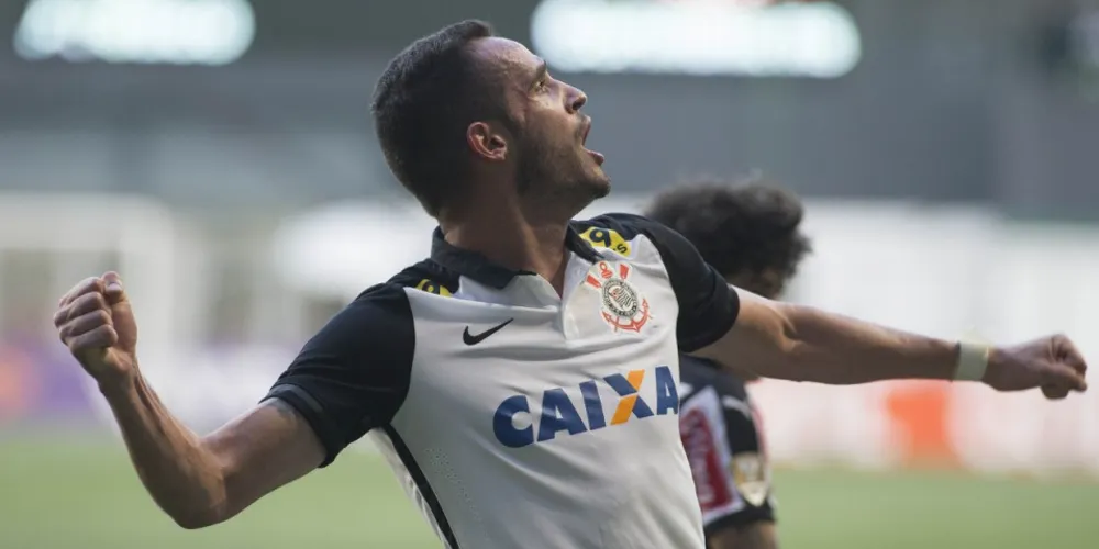Imagem ilustrativa da imagem Renato Augusto aceita proposta e deve ir jogar na China