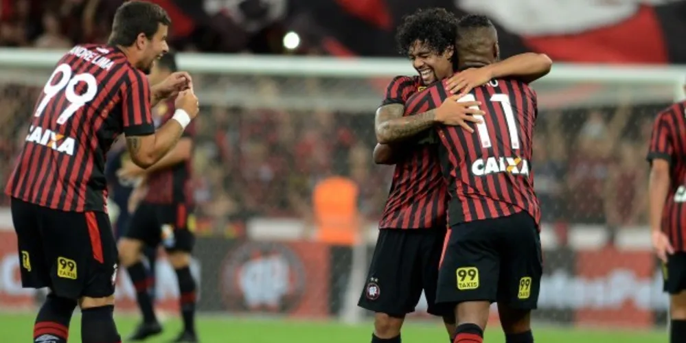 Imagem ilustrativa da imagem Com recorde de público na Arena, Atlético vence o Criciúma
