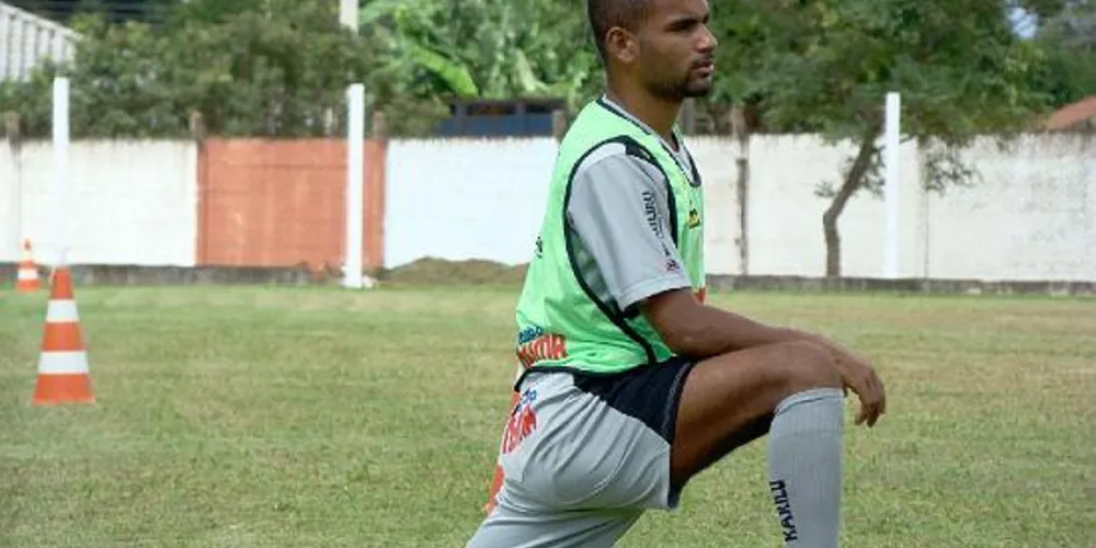 Imagem ilustrativa da imagem Operário contrata o volante Serginho Paulista 