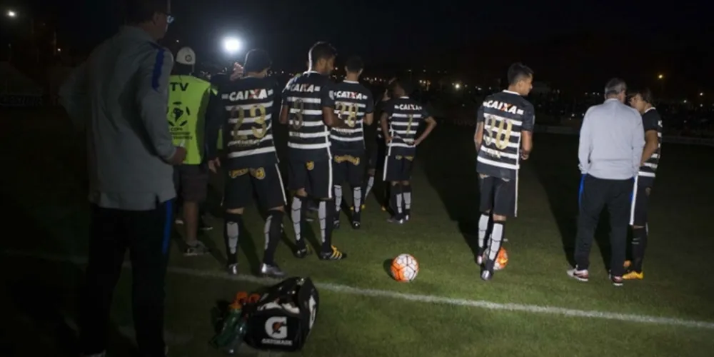 Imagem ilustrativa da imagem Timão faz gol no fim e estreia com vitória na Libertadores