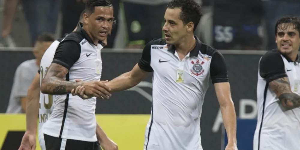 Imagem ilustrativa da imagem Com gol de Rodriguinho no fim, Corinthians vence Oeste