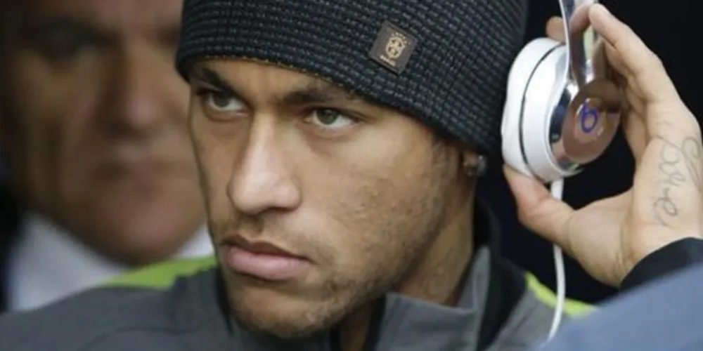 Imagem ilustrativa da imagem Justiça bloqueia iate, jatinho e mansões de Neymar