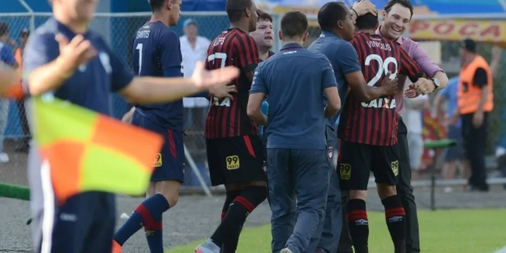 Imagem ilustrativa da imagem Atlético e Londrina ficam no empate no Norte do Estado