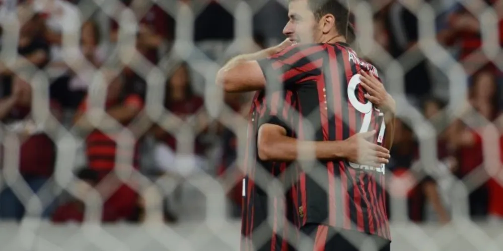 Imagem ilustrativa da imagem Na estreia de Autuori, Atlético Paranaense goleia o PSTC