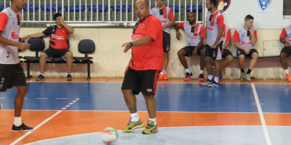 Imagem ilustrativa da imagem Keima realiza últimos treinos antes da estreia no Paranaense