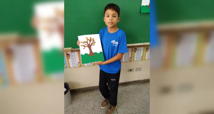 Os estudantes participaram de todas as etapas do plantio do amendoim, além de uma série de atividades teóricas em sala de aula.