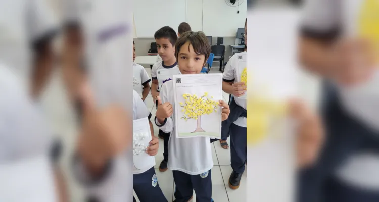 Confira uma série de registros do trabalho dentro e fora da sala de aula.