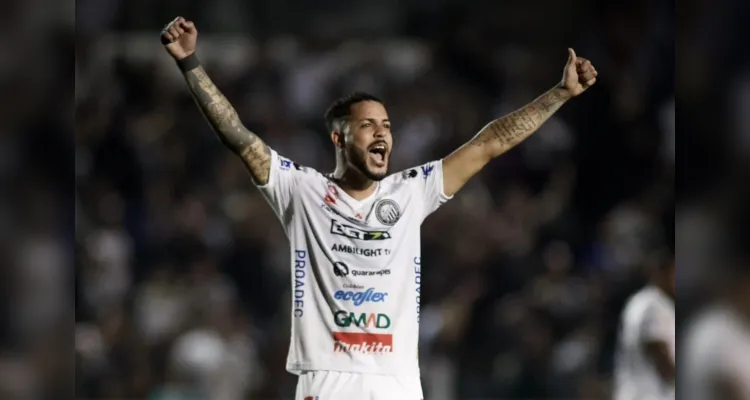 Maxwell é um dos atletas com a melhor regularidade nas atuações entre todos os jogadores que disputam a Série B |