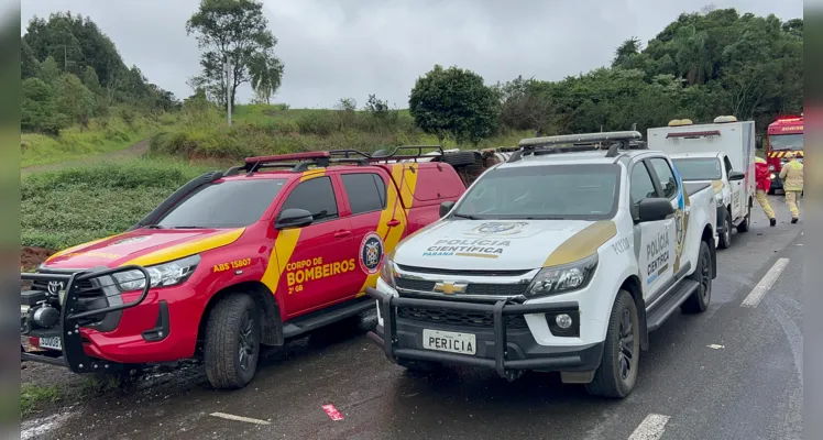 Polícia Científica está no local para recolher corpo da vítima, de 52 anos.