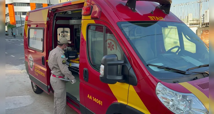 Vítima foi atendida pelo Corpo de Bombeiros (Siate).