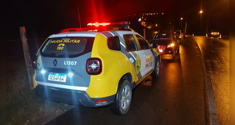 Agentes da Polícia Militar também foram acionados para o acidente.