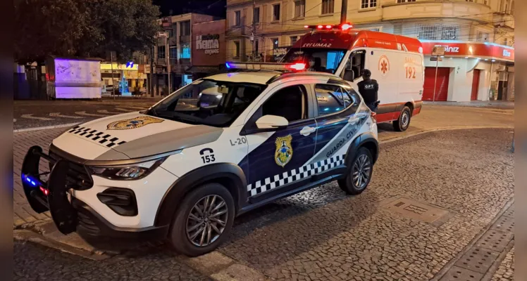 Equipe do Samu também foi acionada para o local da agressão.