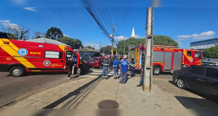 Corpo de Bombeiros (Siate e ABTR) foi acionado para o resgate.