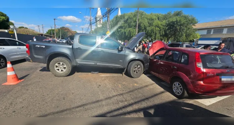 Um dos motoristas ficou enclausurado.