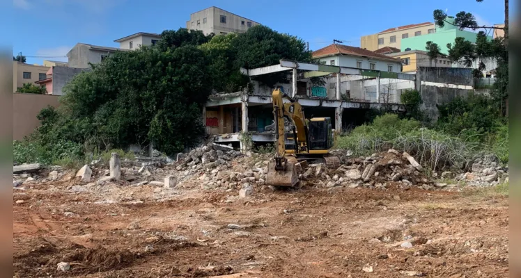 Terreno do antigo 'Mercadão' se localiza no Centro de PG |