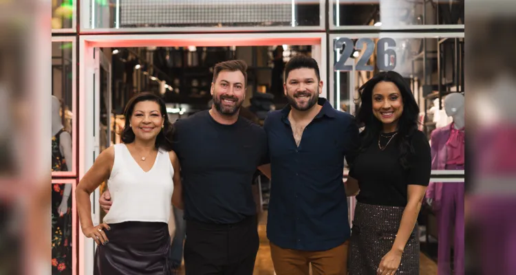 Regina Maria Fernandes , Fernando Gawronski, Anderson
Andrade e Elis Regina Fernandes.