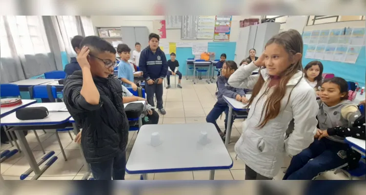 Impresso, videoaula, debates e até diversão compuseram amplo trabalho em sala.